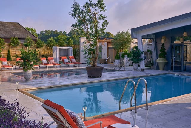 <p>Homewood’s laid-back atmosphere allows you to fully immerse in its luxury offerings</p>