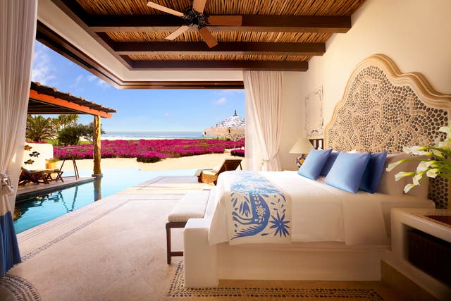 <p>Wake up to views of the Cabo coastline when holidaying at Las Ventanas al Paraíso</p>