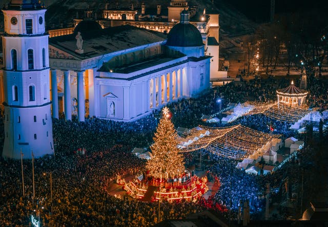 <p>Vilnius Christmas market in Cathedral Square</p>